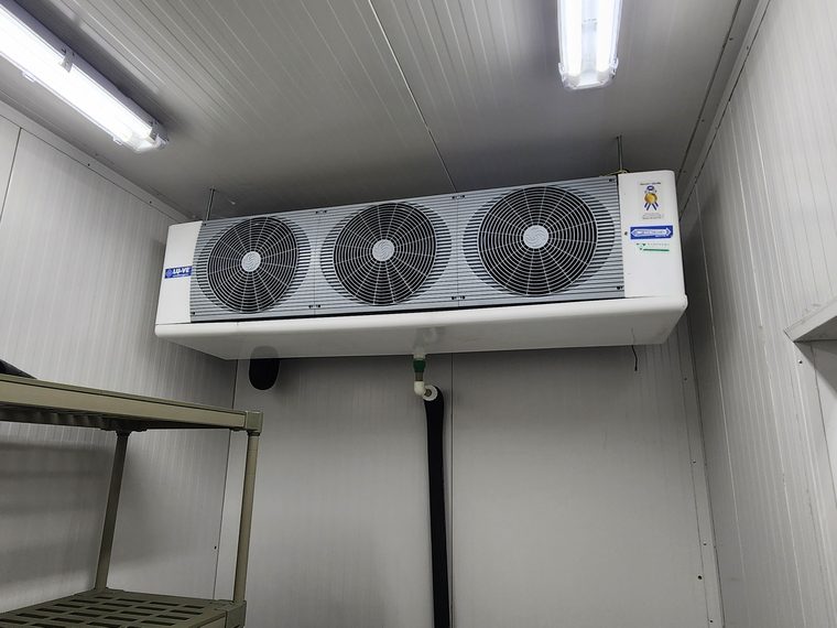 Cold room evaporator fan unit